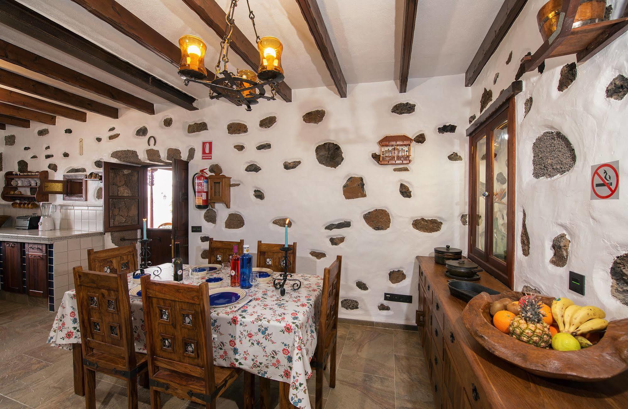 Casa Emblematica Garaday Lanzarote Guest House ตินาโค ภายนอก รูปภาพ